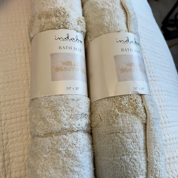 Hello Beautiful Textured Bath Mat - Picture 2 of 2